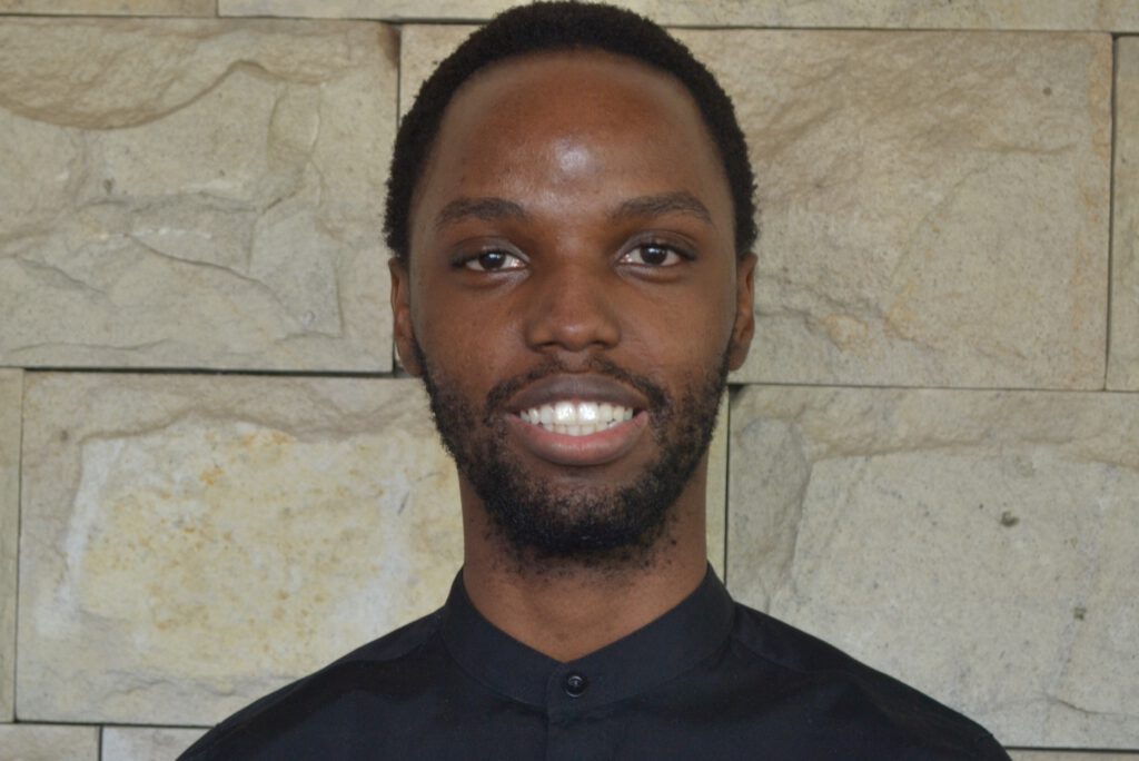 Head and shoulder photo